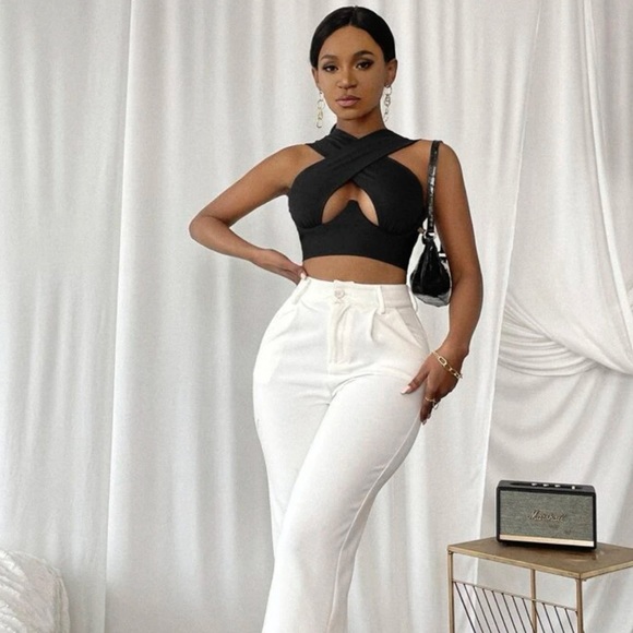 Cross Wrap Crop Tank Top - Picture 3 of 4